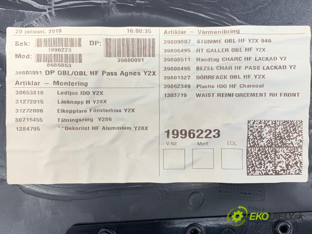 VOLVO V70 III Kombi 2010 170 kW 2.5 T 2521 čalúnenie Dvere pravy predný