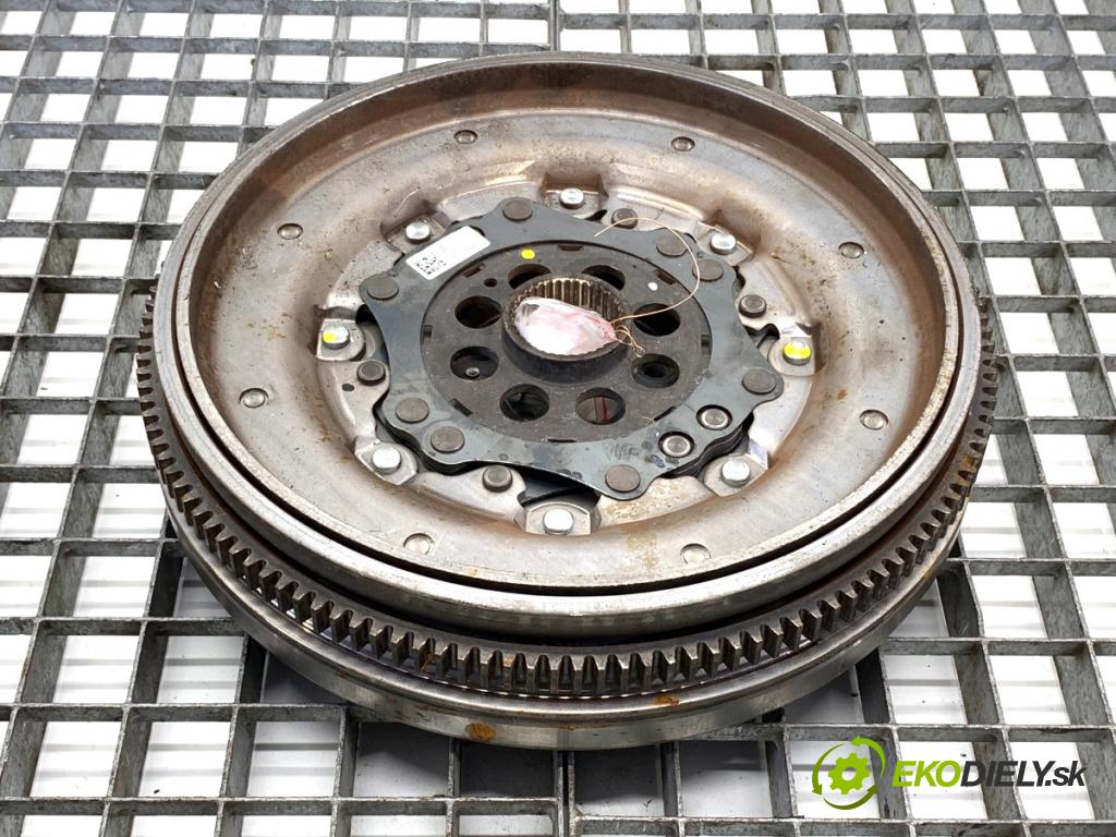 SKODA OCTAVIA IV Kombi 2023 110 kW 2.0 TDI 1968 koleso dvojhmota 05L105266K