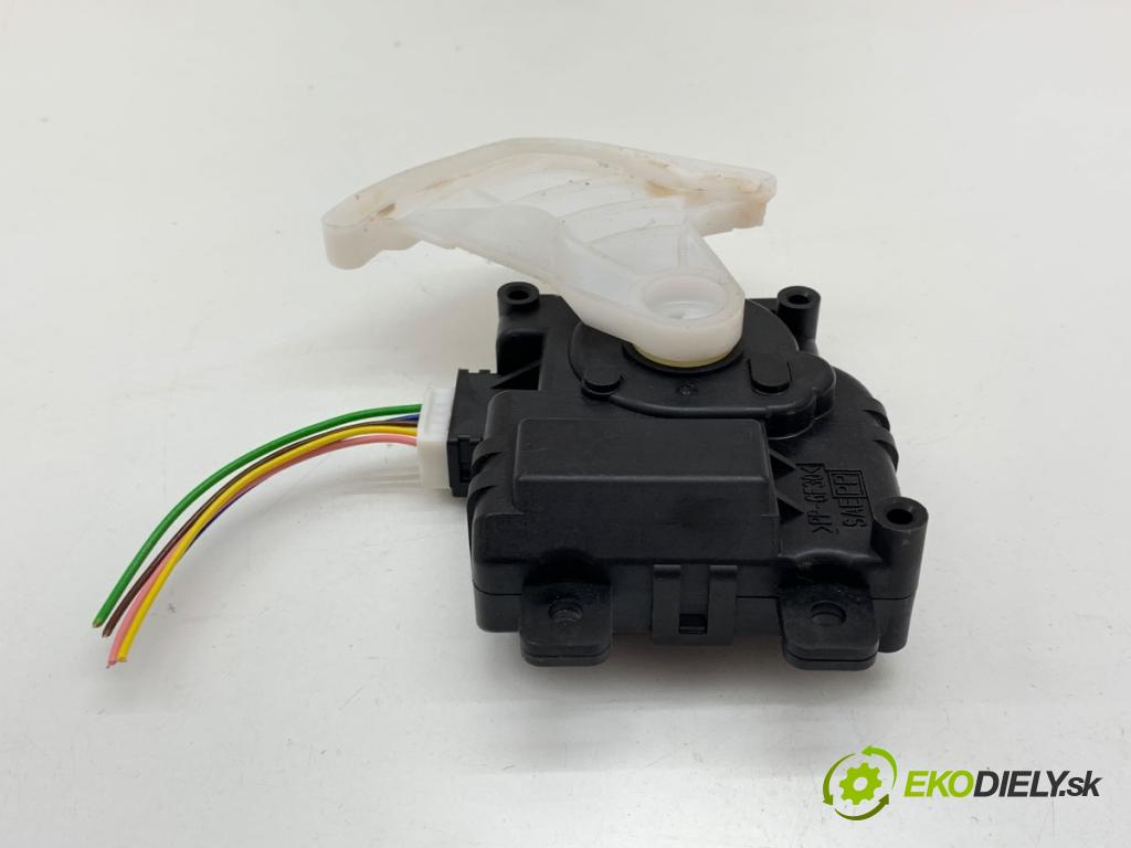 SUZUKI SX4 liftback 2019 103 kW 1.4 T (AKK 414) 1373 motor topení 113800-3740