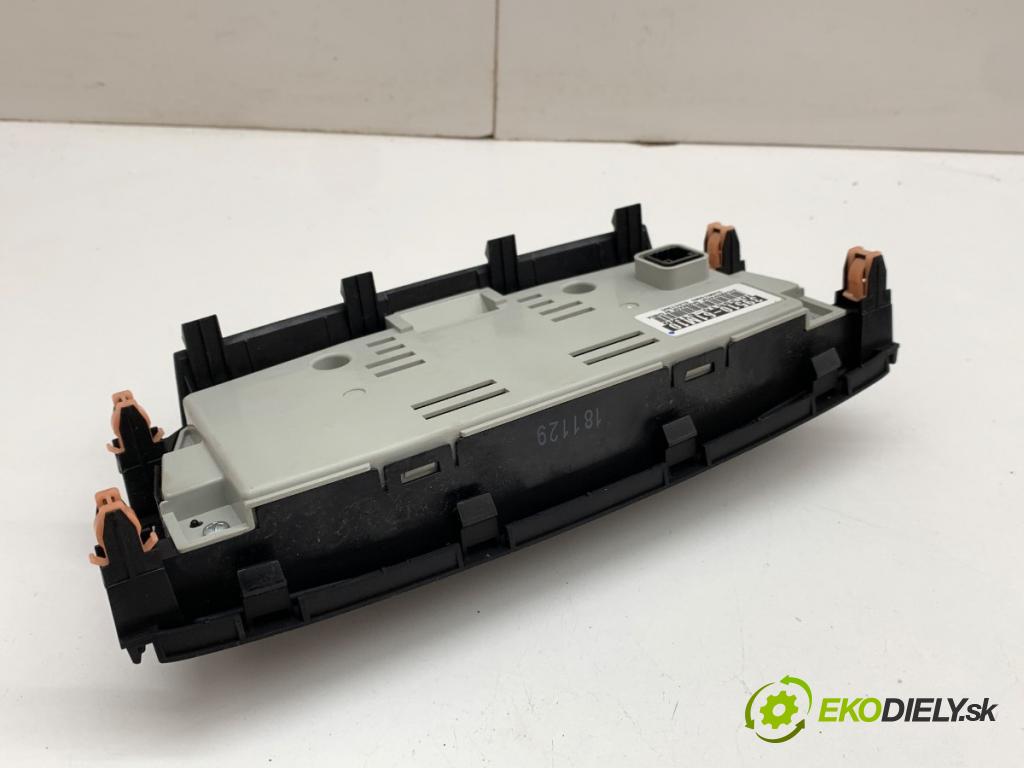 SUZUKI SX4 liftback 2019 103 kW 1.4 T (AKK 414) 1373 Panel ovládaní topení 39510-61M10 (Páčky pod volantem)
