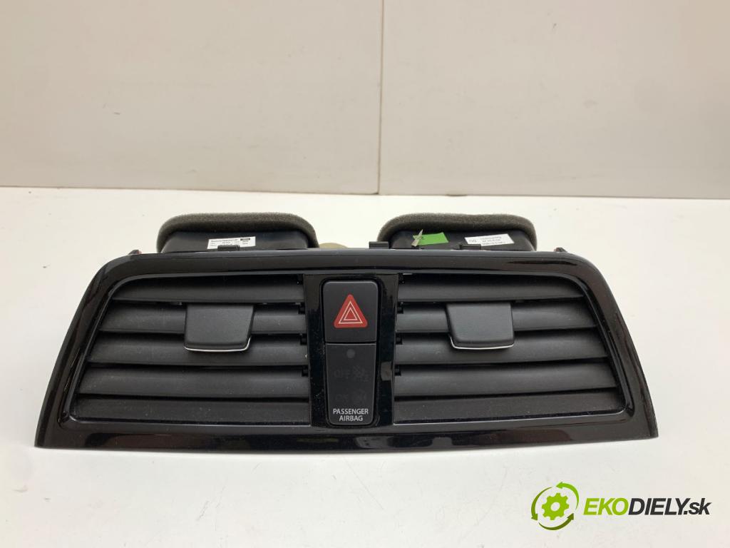 SUZUKI SX4 liftback 2019 103 kW 1.4 T (AKK 414) 1373 Mriežky kúrenia predný 73610-61M0