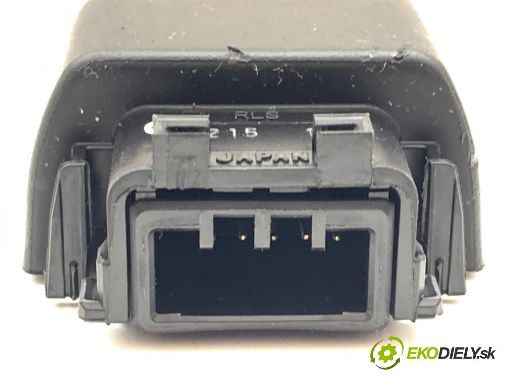 SUZUKI SX4 liftback 2019 103 kW 1.4 T (AKK 414) 1373 Snímač dažďa (Snímač dažďa)