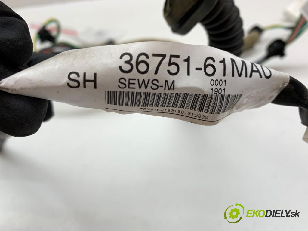 SUZUKI SX4 liftback 2019 103 kW 1.4 T (AKK 414) 1373 káblovačka dveře zadní část levý 36751-61MA0