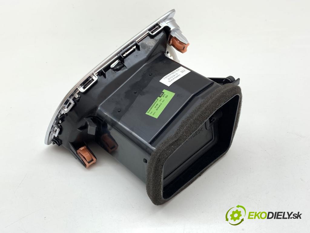 SUZUKI SX4 liftback 2019 103 kW 1.4 T (AKK 414) 1373 mří topení pravý přední část 73630-61M00