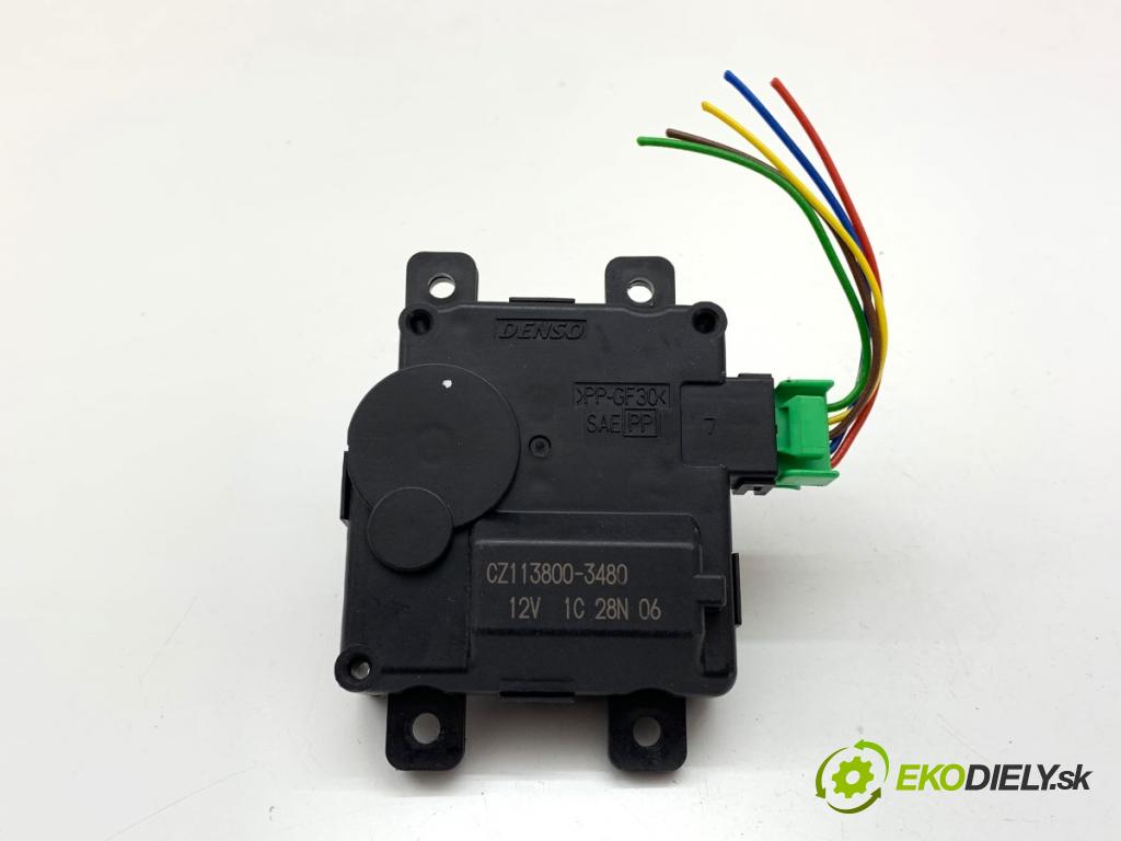 SUZUKI SX4 liftback 2019 103 kW 1.4 T (AKK 414) 1373 motor topení 113800-3480