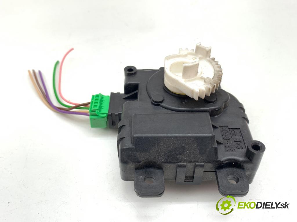 SUZUKI SX4 liftback 2019 103 kW 1.4 T (AKK 414) 1373 motor topení 113800-3480