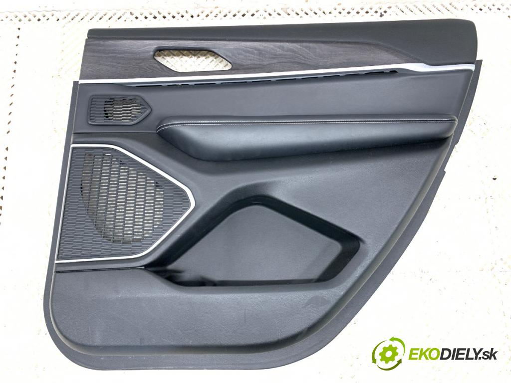 JEEP GRAND CHEROKEE WL SUV 2021 210 kW 3.6 4WD 3604 čalúnenie Dvere pravy zad 