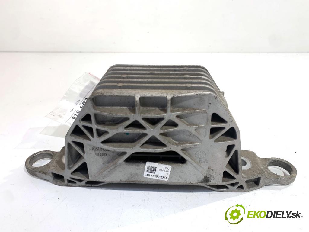 OPEL INSIGNIA B liftback 2018 147 kW 1.6 Turbo (68) 1598 Držiak Motor 39169709