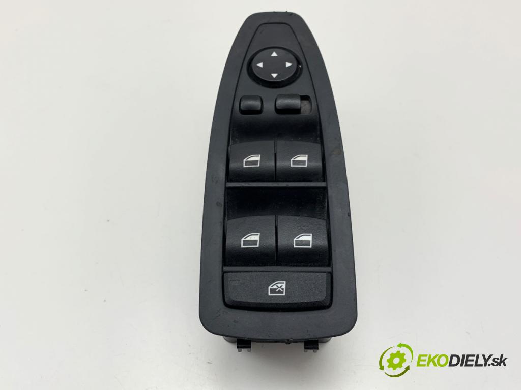 BMW F30 sedan 2014 155 kW 325 d 1995 přepínač oken 9208111 (Páčky pod volantem)