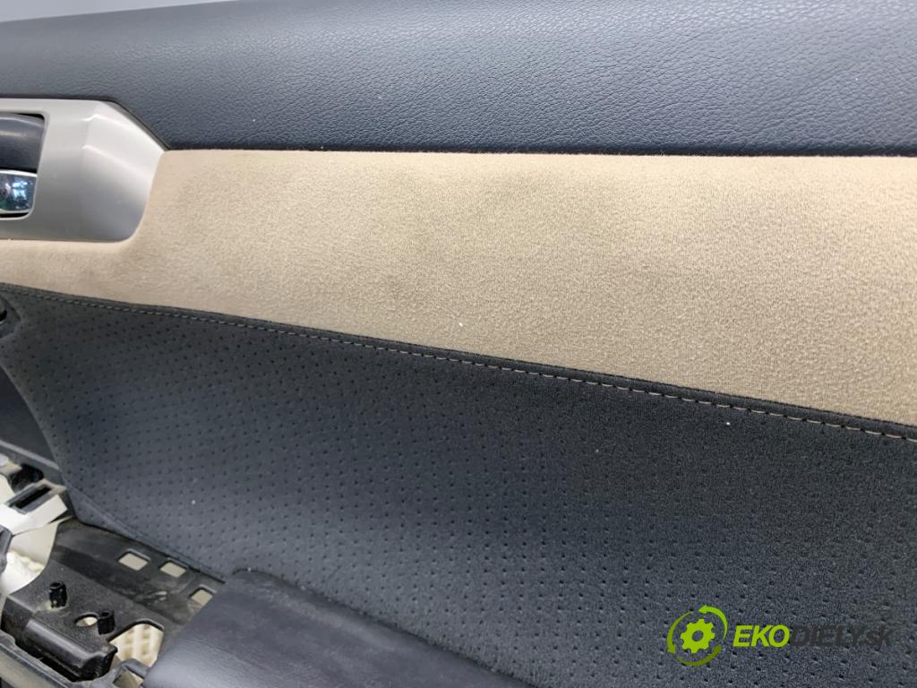 LEXUS CT liftback 2020 100 kW 200h (ZWA10_) 1798 ča dveře pravý přední část