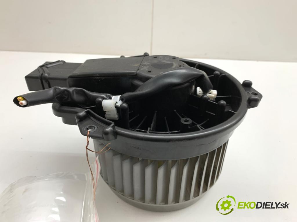 SUZUKI SX4 liftback 2019 103 kW 1.4 T (AKK 414) 1373 topení