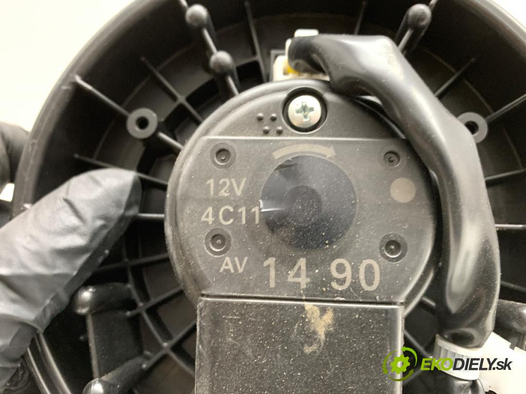 SUZUKI SX4 liftback 2019 103 kW 1.4 T (AKK 414) 1373 topení