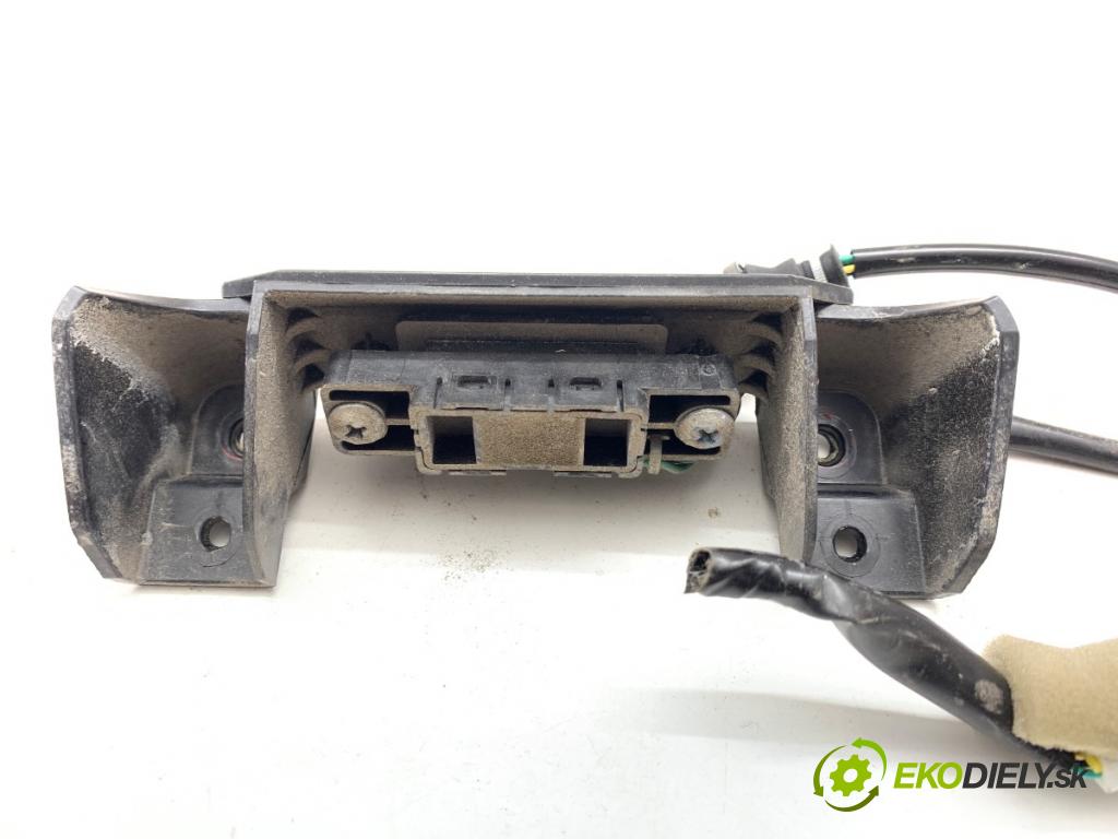 SUZUKI SX4 liftback 2019 103 kW 1.4 T (AKK 414) 1373 klika dveří zadní část