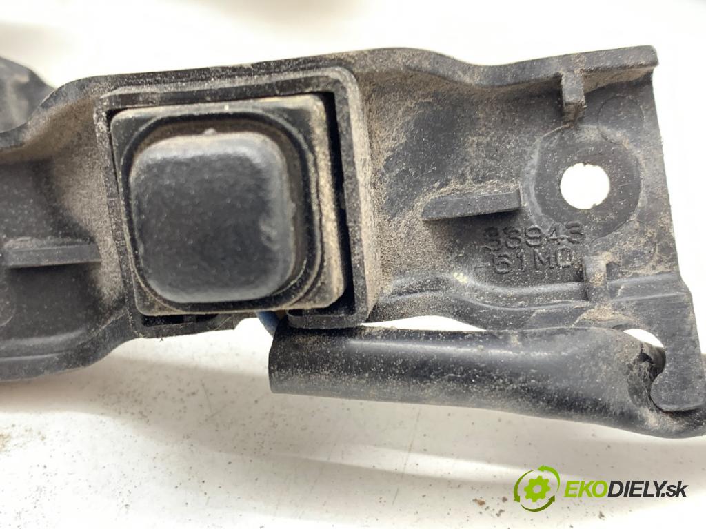 SUZUKI SX4 liftback 2019 103 kW 1.4 T (AKK 414) 1373 klika dveří zadní část