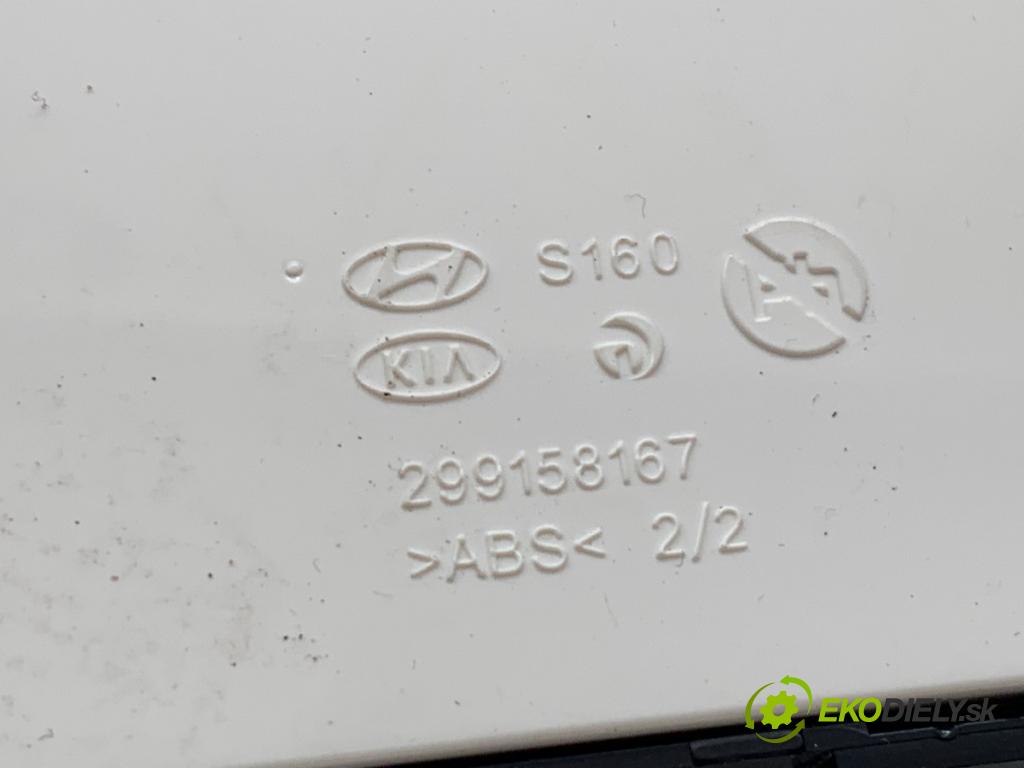 KIA OPTIMA Kombi 2016 104 kW 1.7 CRDi 1685 přepínač oken 93570D4AG0 (Páčky pod volantem)