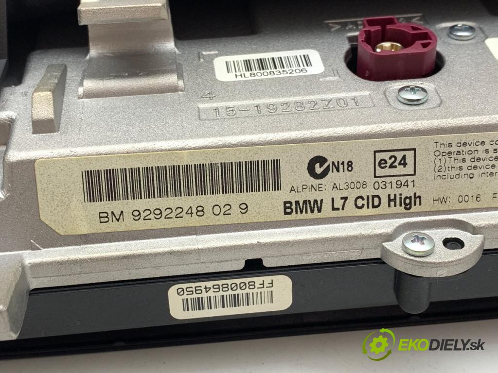 BMW F30 sedan 2014 155 kW 325 d 1995 Displej 9292248 (Přístrojová deska)