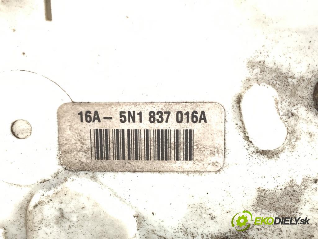 SEAT IBIZA IV liftback 2009 51 kW 1.2 1198 zámok dveře pravý přední část 5N1837016A