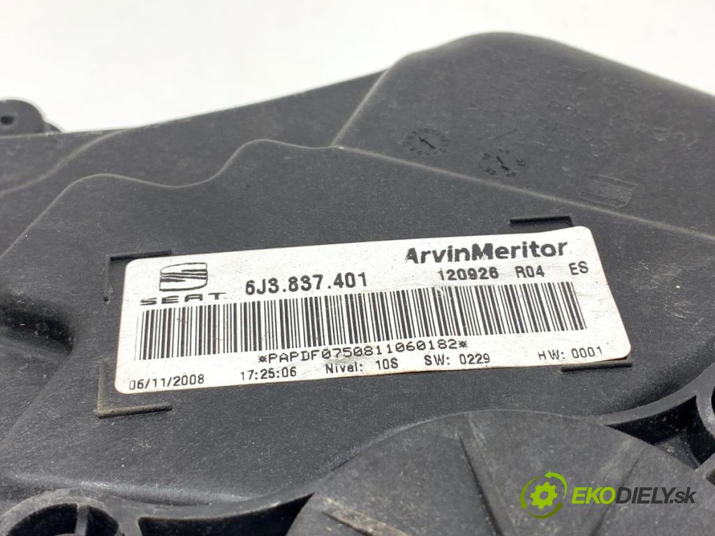 SEAT IBIZA IV liftback 2009 51 kW 1.2 1198 mechanismus okna levý přední část 6J3837401