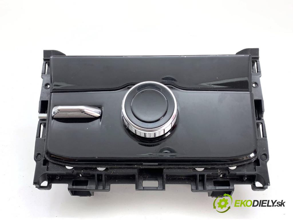 JEEP GRAND CHEROKEE WL SUV 2021 210 kW 3.6 4WD 3604 kulisa 68423720AI (Řadicí páka (kulisa) )