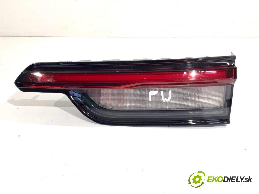 JEEP GRAND CHEROKEE WL SUV 2021 210 kW 3.6 4WD 3604 Svetlo pravy zad vnútorná F00HTC413405