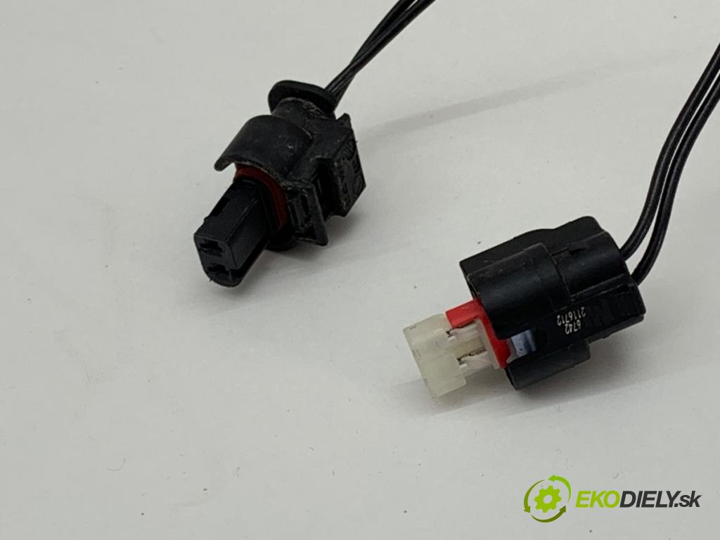 JEEP GRAND CHEROKEE WL SUV 2021 210 kW 3.6 4WD 3604 káblovačka dveří kufra zadní část 400665