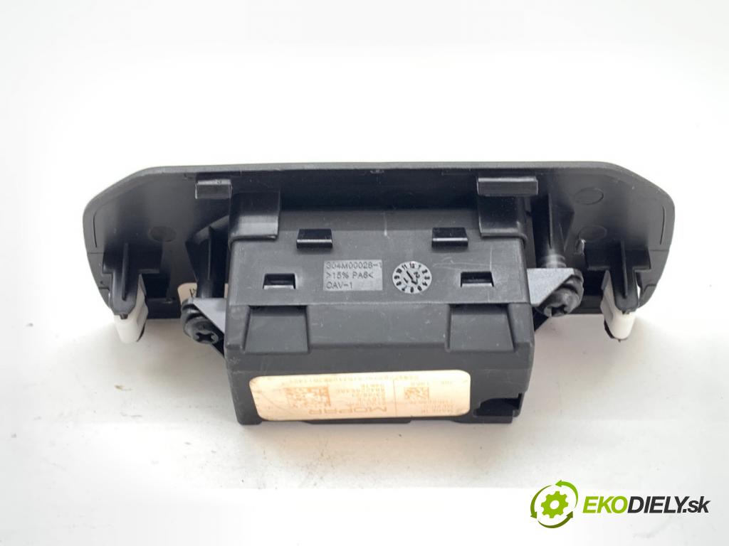 JEEP GRAND CHEROKEE WL SUV 2021 210 kW 3.6 4WD 3604 HNÍZDO: USB 68422663AC
