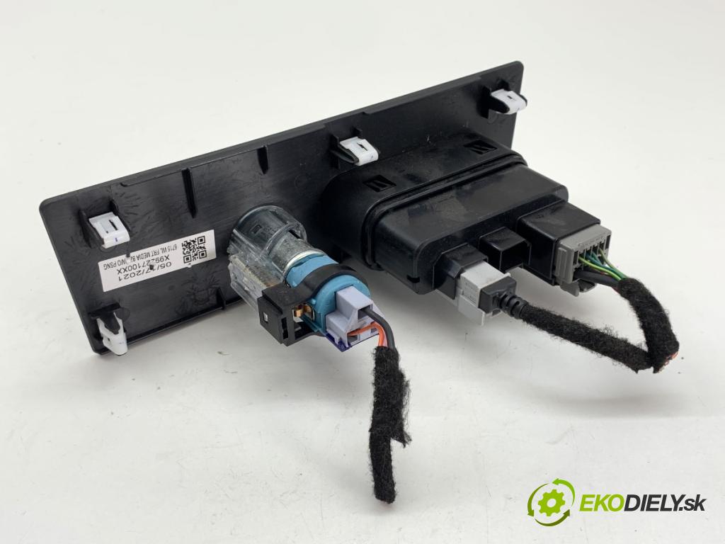 JEEP GRAND CHEROKEE WL SUV 2021 210 kW 3.6 4WD 3604 HNÍZDO: USB P68377882AD