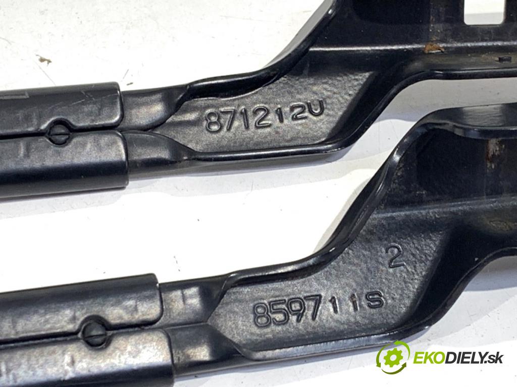 LEXUS NX SUV 2015 145 kW 300h AWD (AYZ15) 2494 ramena stěrače přední část
