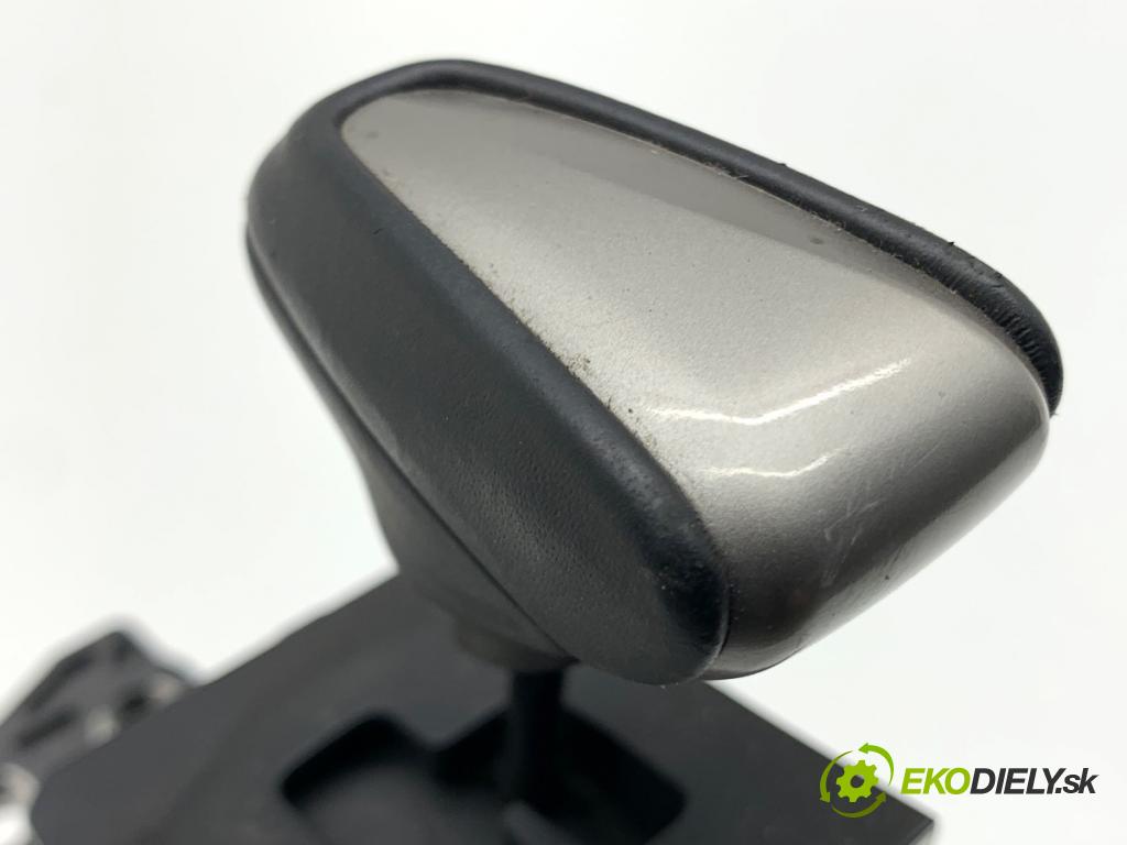 LEXUS CT liftback 2020 100 kW 200h (ZWA10_) 1798 kulisa automat 75C833