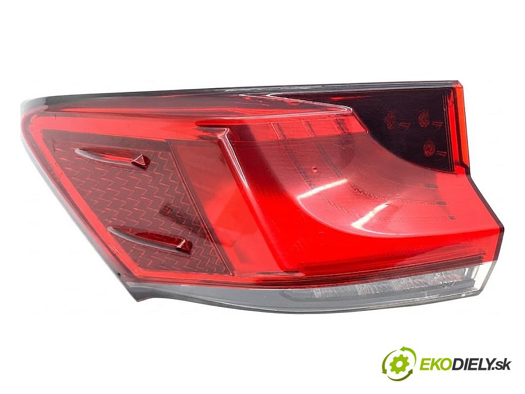 LEXUS CT liftback 2020 100 kW 200h (ZWA10_) 1798 světlo levý zadní část
