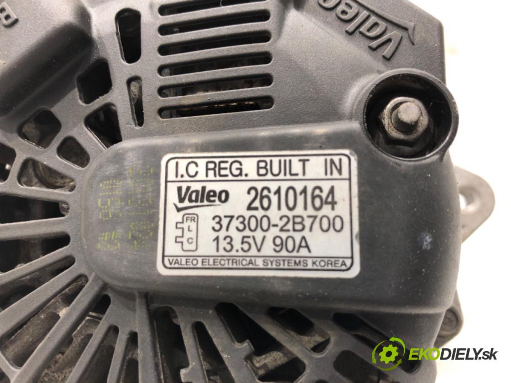 HYUNDAI i30 liftback 2014 74 kW 1.4 1368 Alternátor 37300-2B700 (Alternátor)