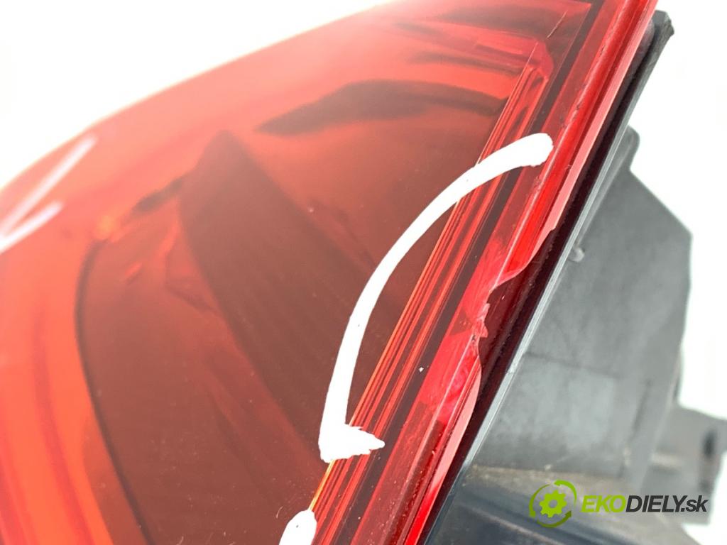 BMW F30 sedan 2014 155 kW 325 d 1995 světlo levý zadní část 7372783
