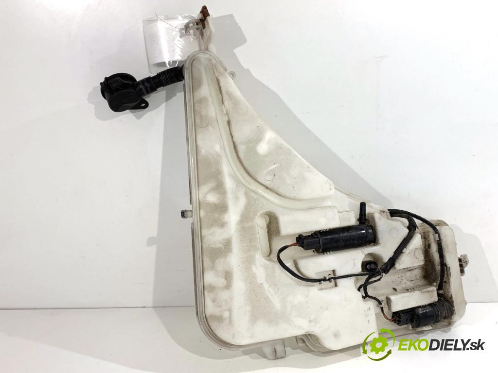 BMW F30 sedan 2014 155 kW 325 d 1995 Nádržka ostrekovačov 7241679
