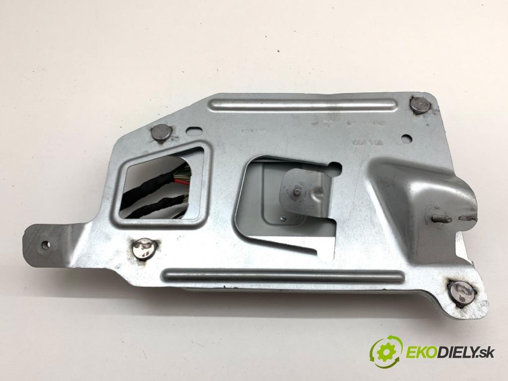 JEEP GRAND CHEROKEE WL SUV 2021 210 kW 3.6 4WD 3604 zesilovač 68549093AB (Zesilovač)
