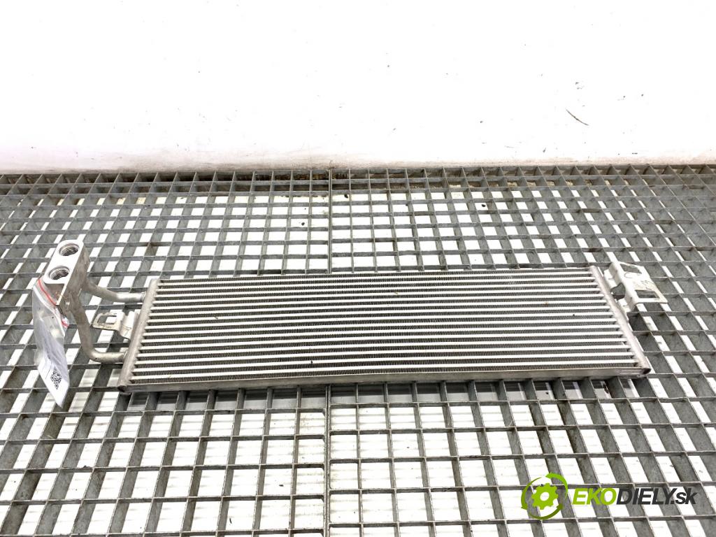JEEP GRAND CHEROKEE WL SUV 2021 210 kW 3.6 4WD 3604 Chladič oleja T366785-D