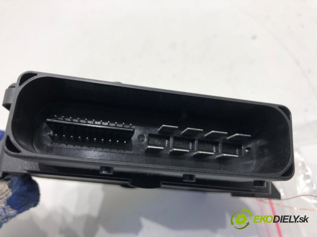 VOLVO V70 III Kombi 2010 170 kW 2.5 T 2521 Modul brzdy ručnej brzdy 31264471 6G91-2598-CA
