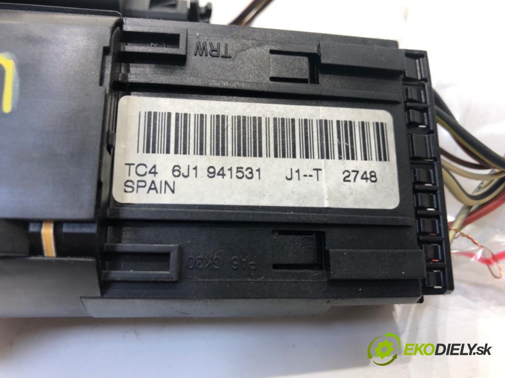 SEAT IBIZA IV liftback 2009 51 kW 1.2 1198 spínač světel 6J1941531