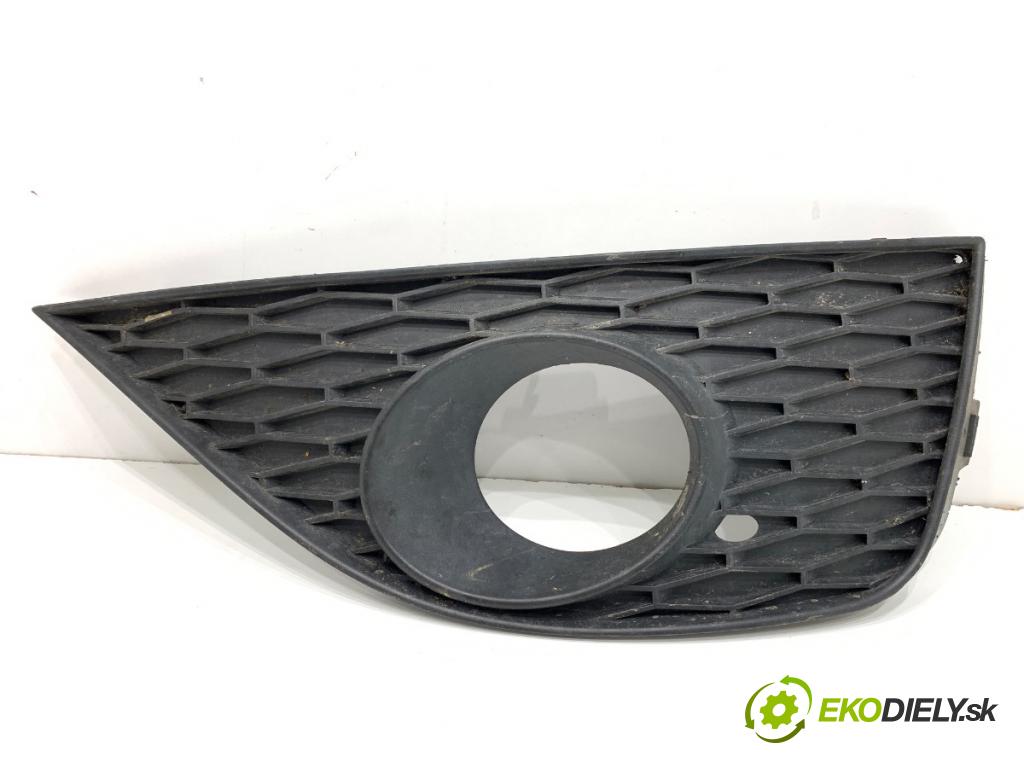 SEAT IBIZA IV liftback 2009 51 kW 1.2 1198 Mriežky nárazníka pravy predný 6J0853666A