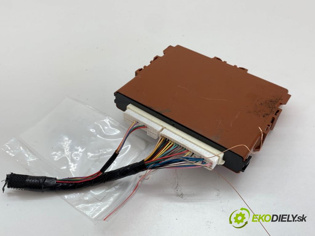 LEXUS CT liftback 2020 100 kW 200h (ZWA10_) 1798 modul SMART klíč 89990-76220