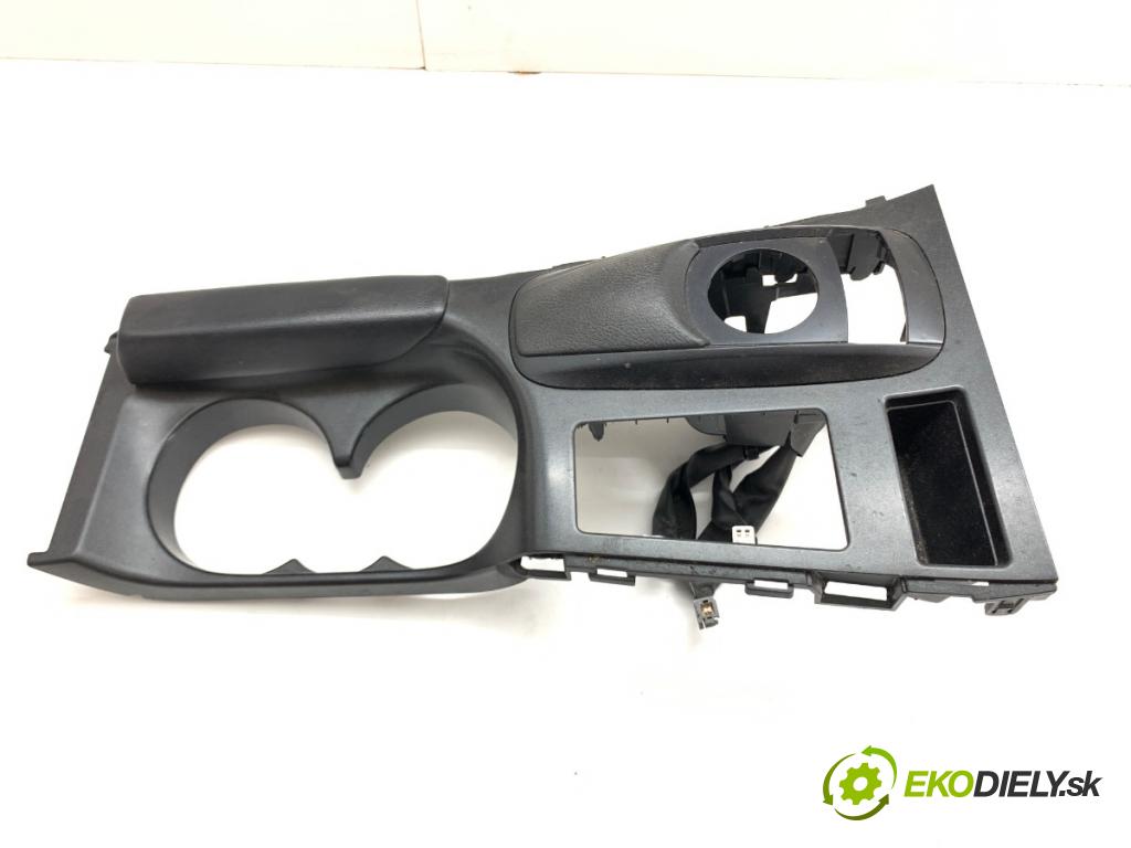 LEXUS CT liftback 2020 100 kW 200h (ZWA10_) 1798 lišta clona TUNEL: 58825-76010