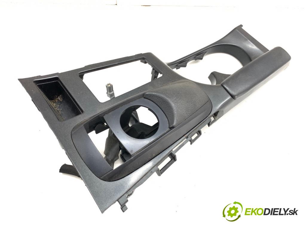 LEXUS CT liftback 2020 100 kW 200h (ZWA10_) 1798 lišta clona TUNEL: 58825-76010