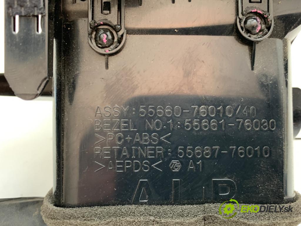 LEXUS CT liftback 2020 100 kW 200h (ZWA10_) 1798 mří topení levý přední část 55660-76010