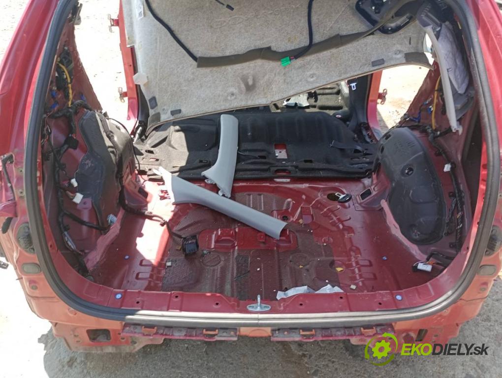KIA SPORTAGE IV SUV 2018 136 kW 2.0 CRDi 1995 KAROSERIA ČTVRŤÁK blatník práh střecha PODŁUŻNICA