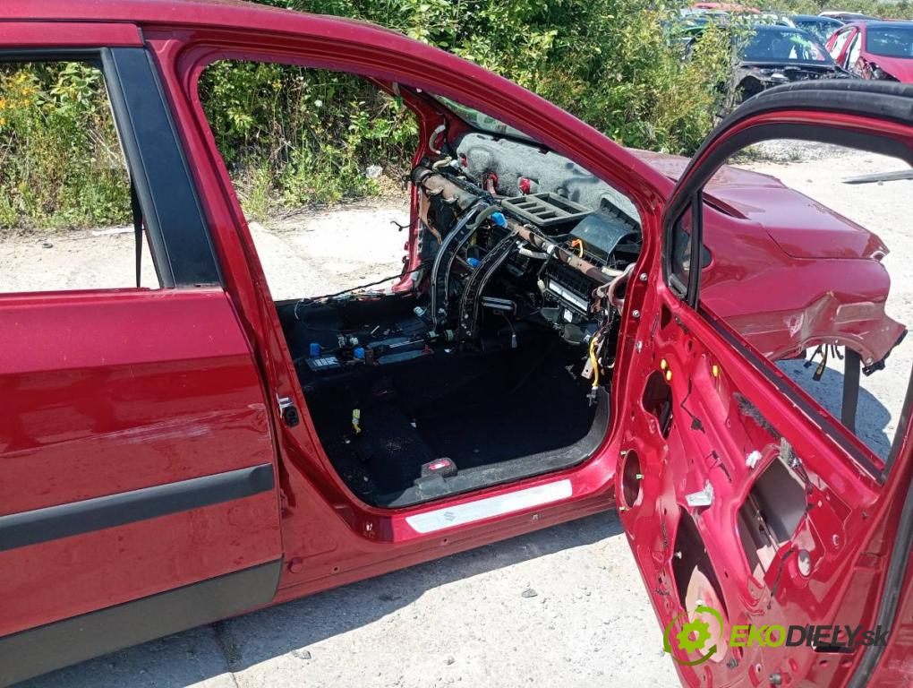 SUZUKI SX4 liftback 2019 103 kW 1.4 T (AKK 414) 1373 KAROSERIA ČTVRŤÁK blatník práh střecha PODŁUŻNICA