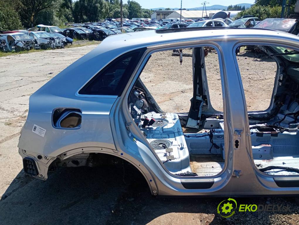 AUDI Q3 I SUV 2016 147 kW 2.0 TFSI quattro 1984 KAROSERIA ČTVRŤÁK blatník práh střecha PODŁUŻNICA