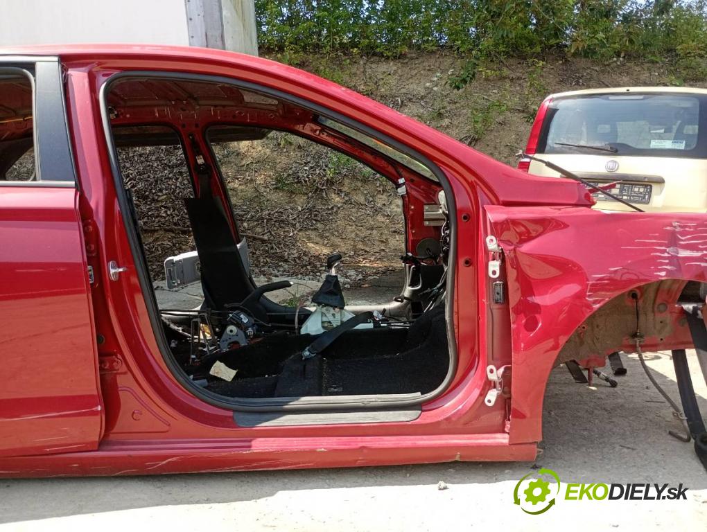 HYUNDAI i30 liftback 2020 74 kW 1.4 MPI 1368 KAROSERIA ČTVRŤÁK blatník práh střecha PODŁUŻNICA