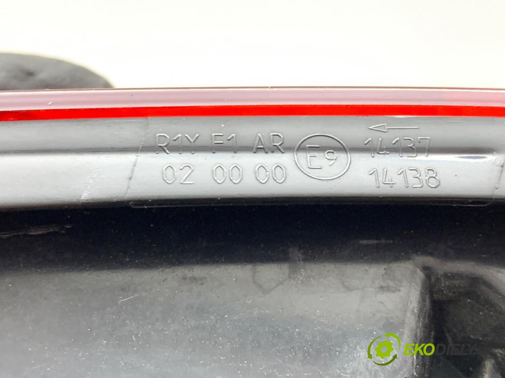 SEAT LEON III Kombi 2015 110 kW 2.0 TDI 1968 světlo levý zadní část vnitřní