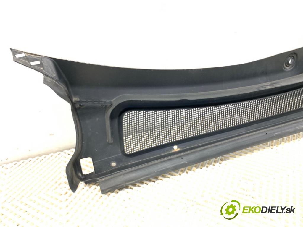 JEEP GRAND CHEROKEE WL SUV 2021 210 kW 3.6 4WD 3604 torpédo plast pod čelní okno 68361992AB (Plast pod čelním sklem)