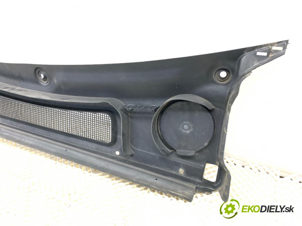 JEEP GRAND CHEROKEE WL SUV 2021 210 kW 3.6 4WD 3604 torpédo plast pod čelní okno 68361992AB (Plast pod čelním sklem)