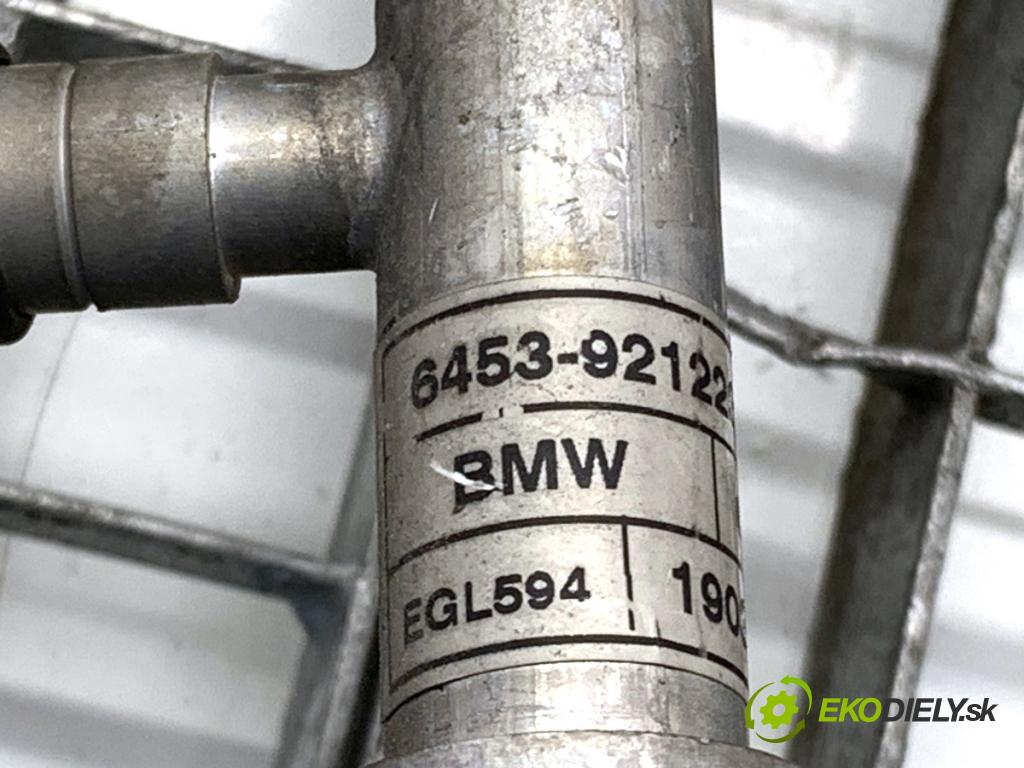 BMW F30 sedan 2014 155 kW 325 d 1995 rúrka klimatizácie 9212232 (Rúrka klimatizácie)
